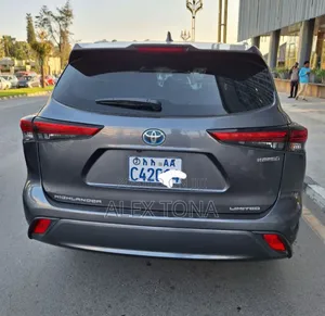 Toyota Highlander Hybrid 2023 Gray