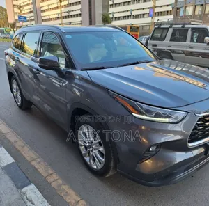 Toyota Highlander Hybrid 2023 Gray