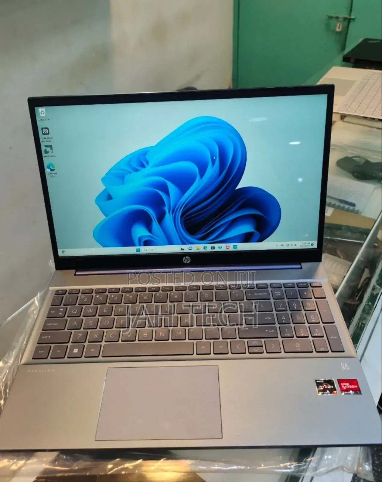 New Laptop HP Pavilion 15 16GB AMD Ryzen 7 SSD 512GB