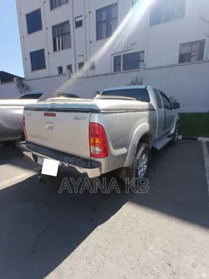 Toyota Hilux 2011 White