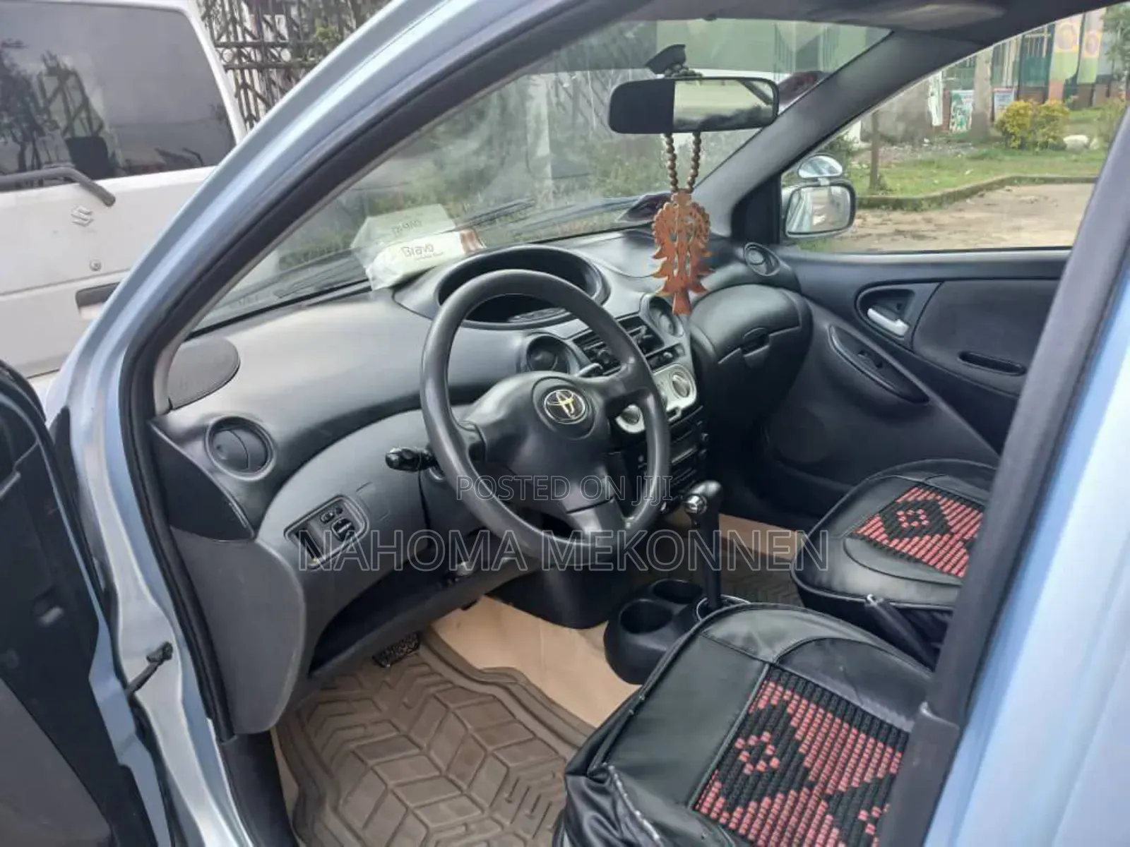 Toyota Vitz 2004 Blue