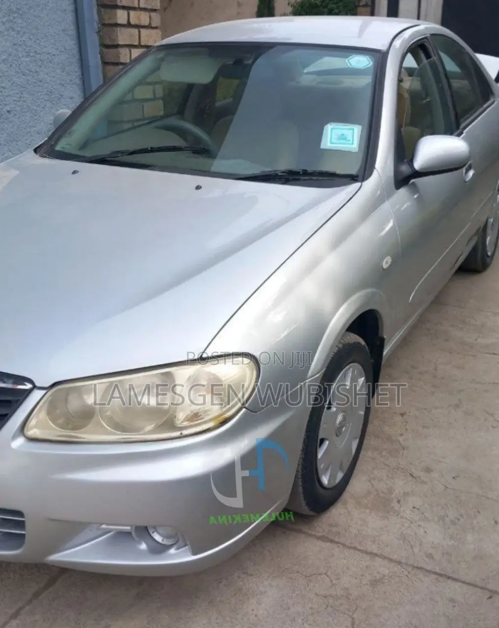 Nissan Sunny 2011 Silver