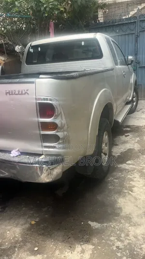 Toyota Hilux 2007 Beige