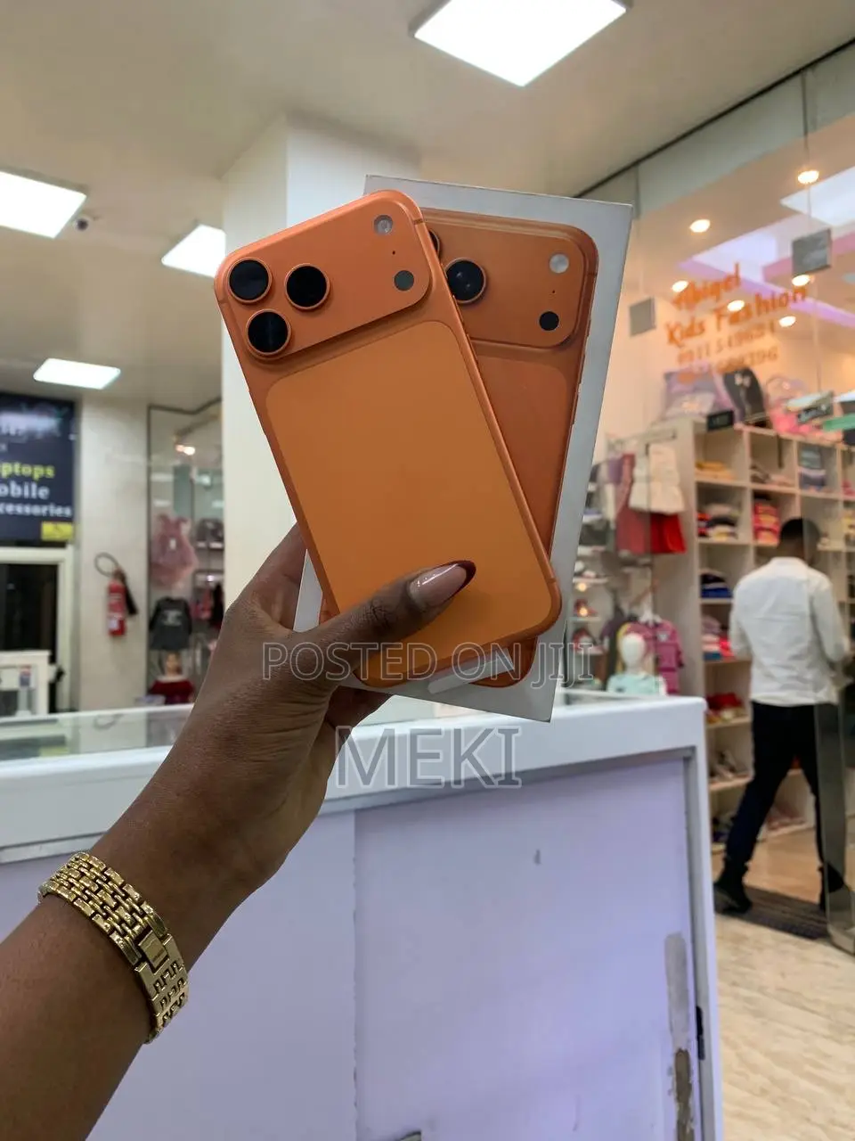 New Apple iPhone 17 Pro Max 256 GB Orange