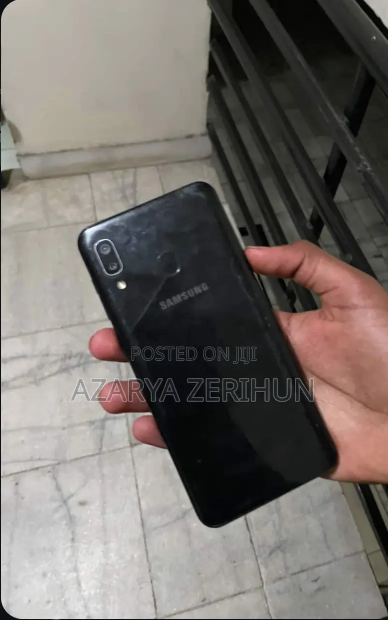 Samsung Galaxy M10 32 GB Black