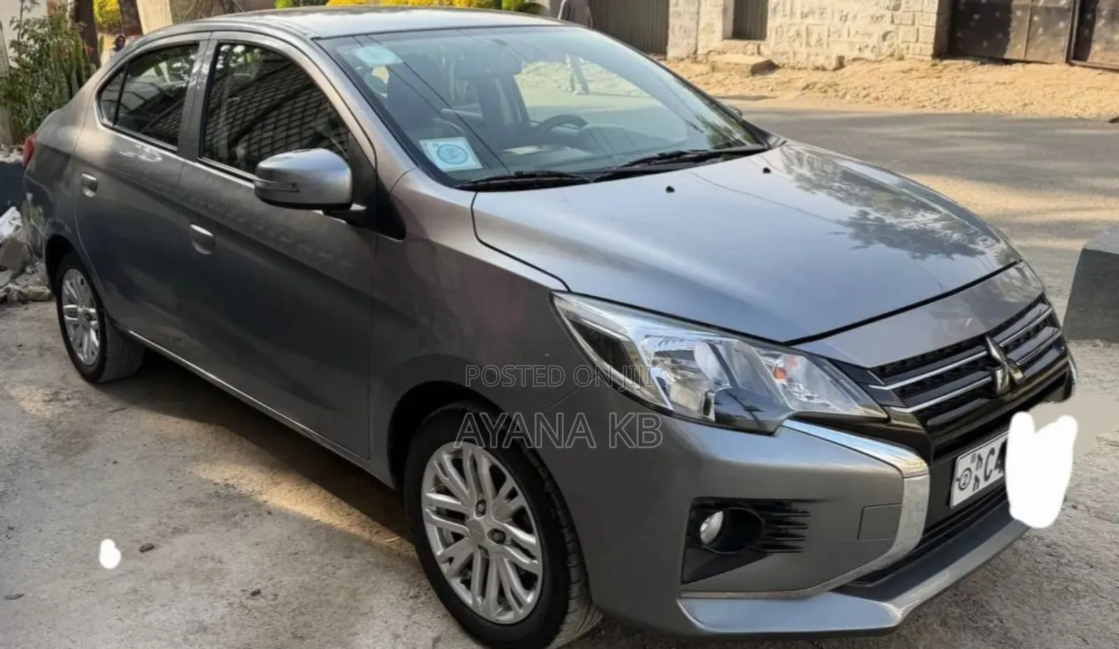 Mitsubishi Attrage 2022 Gray