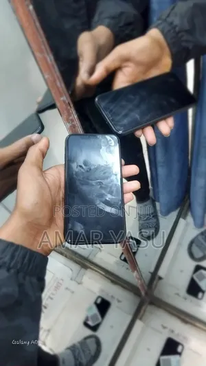 Photo - iPhone Xr All Most New