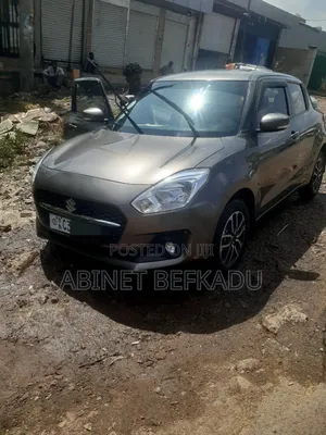 Photo - Suzuki Swift 2022 Gray