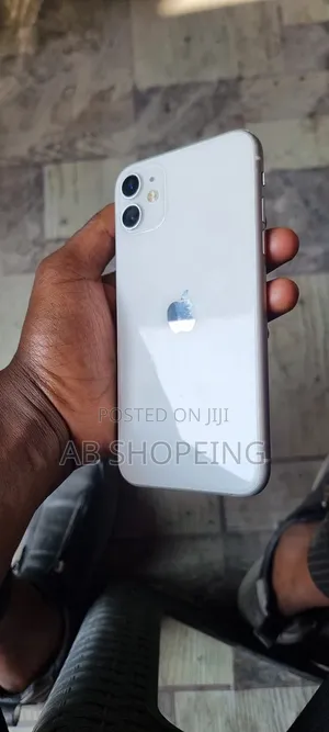 Apple iPhone 11 64 GB White