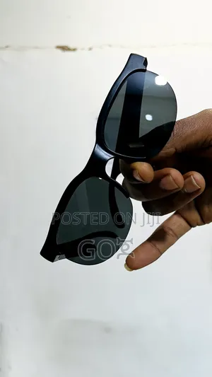 Photo - Glass Earphone