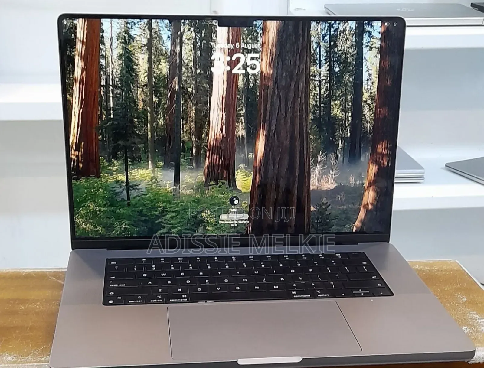 New Laptop Apple MacBook Pro 2021 M1 16GB Apple M1 Pro SSD 1T