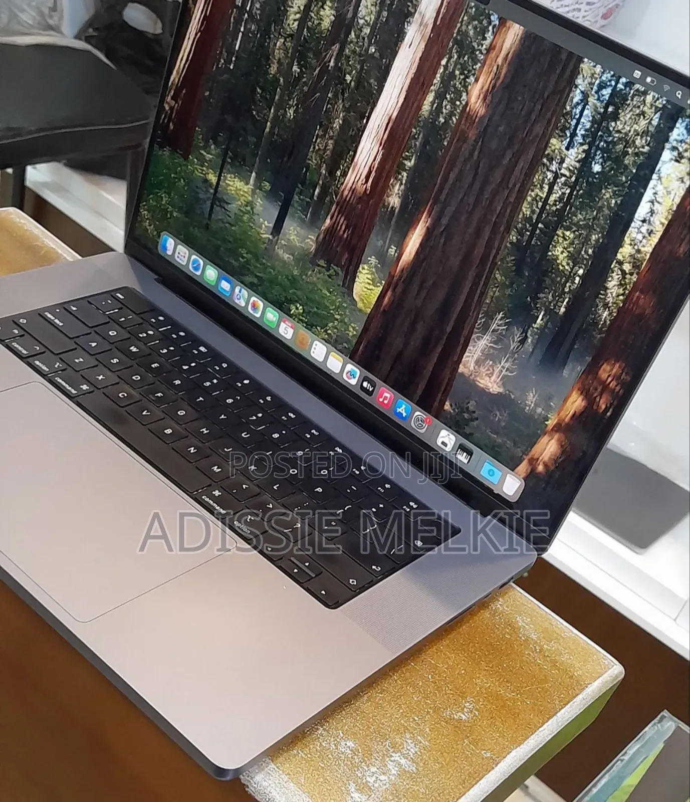 New Laptop Apple MacBook Pro 2021 M1 16GB Apple M1 Pro SSD 1T