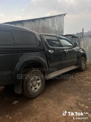 Toyota Hilux 2014 Black
