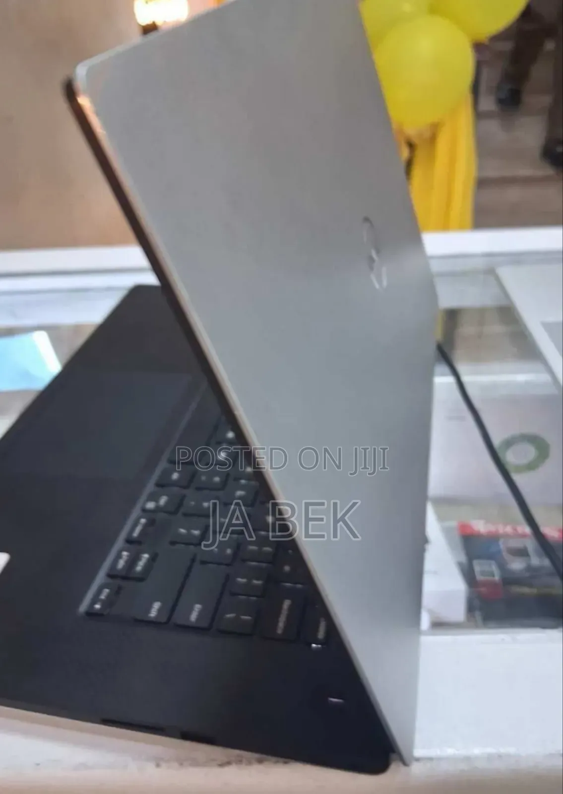 New Laptop Dell Precision 5540 16GB Intel Core I7 SSD 512GB