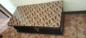 የሶፋ ጠረጴዛ የሚሸጥ