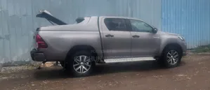 Toyota Hilux 2020 Gold