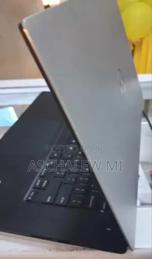 New Laptop Dell Precision 5540 16GB Intel Core I7 SSD 512GB