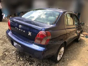 Toyota Platz 2001 Blue