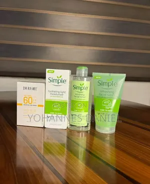 Simple Refreshing Facial Wash