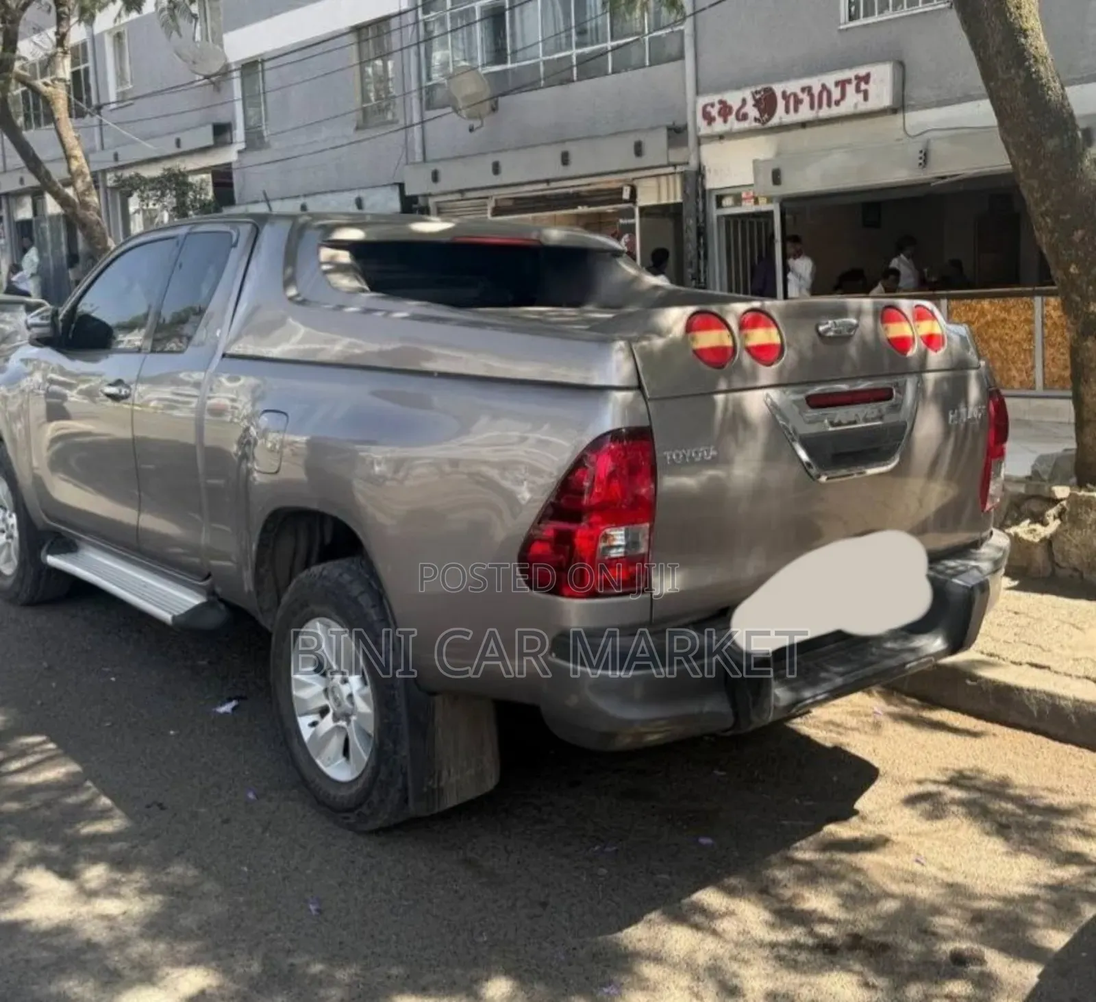 Toyota Hilux 2020 Gray