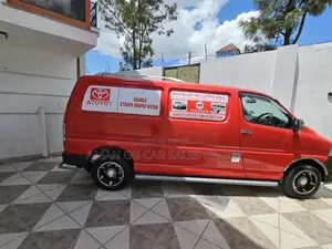 Toyota HiAce 2008 Red