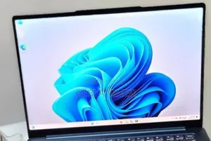 Photo - New Laptop Lenovo ThinkPad Yoga 16GB Intel Core I5 SSD 1T