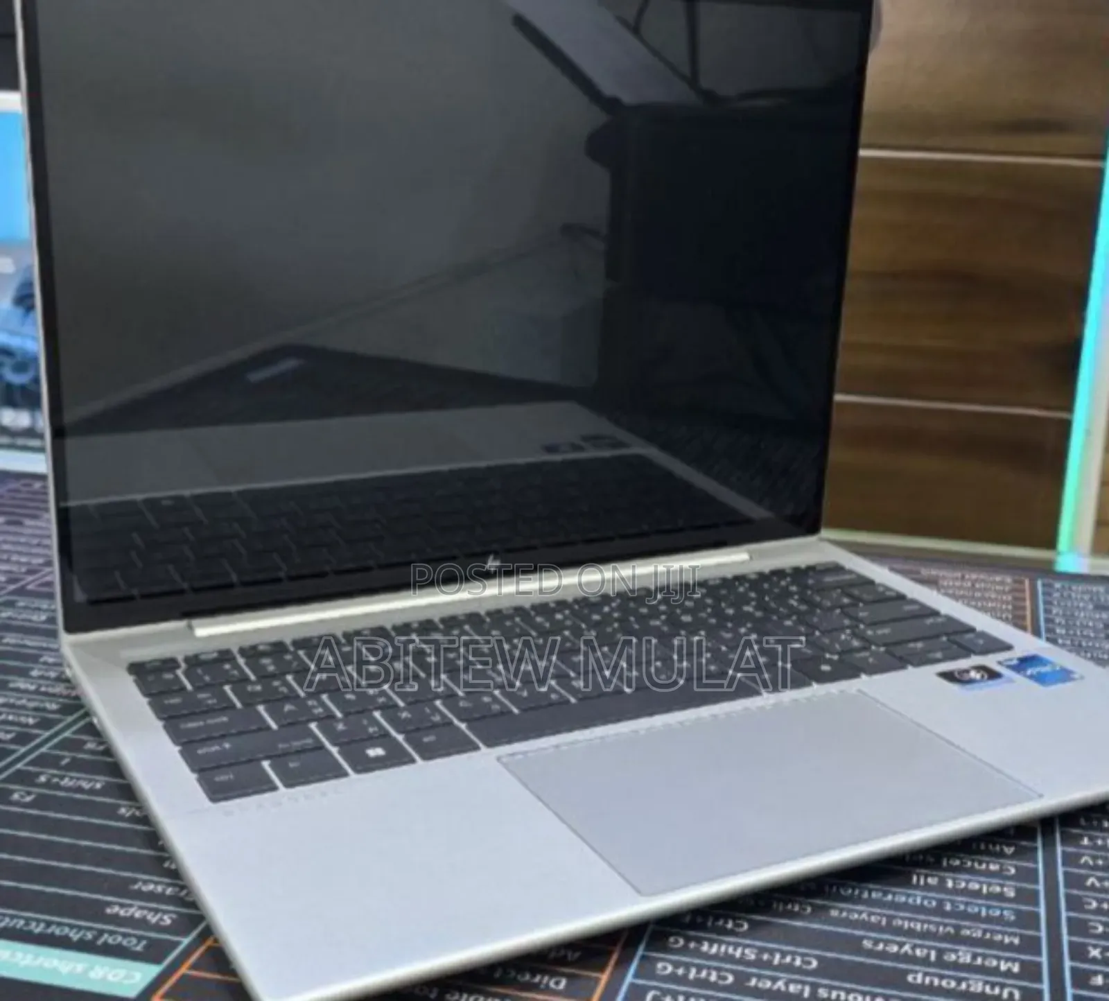 New Laptop HP Dragonfly G4 16GB Intel Core I7 SSD 512GB