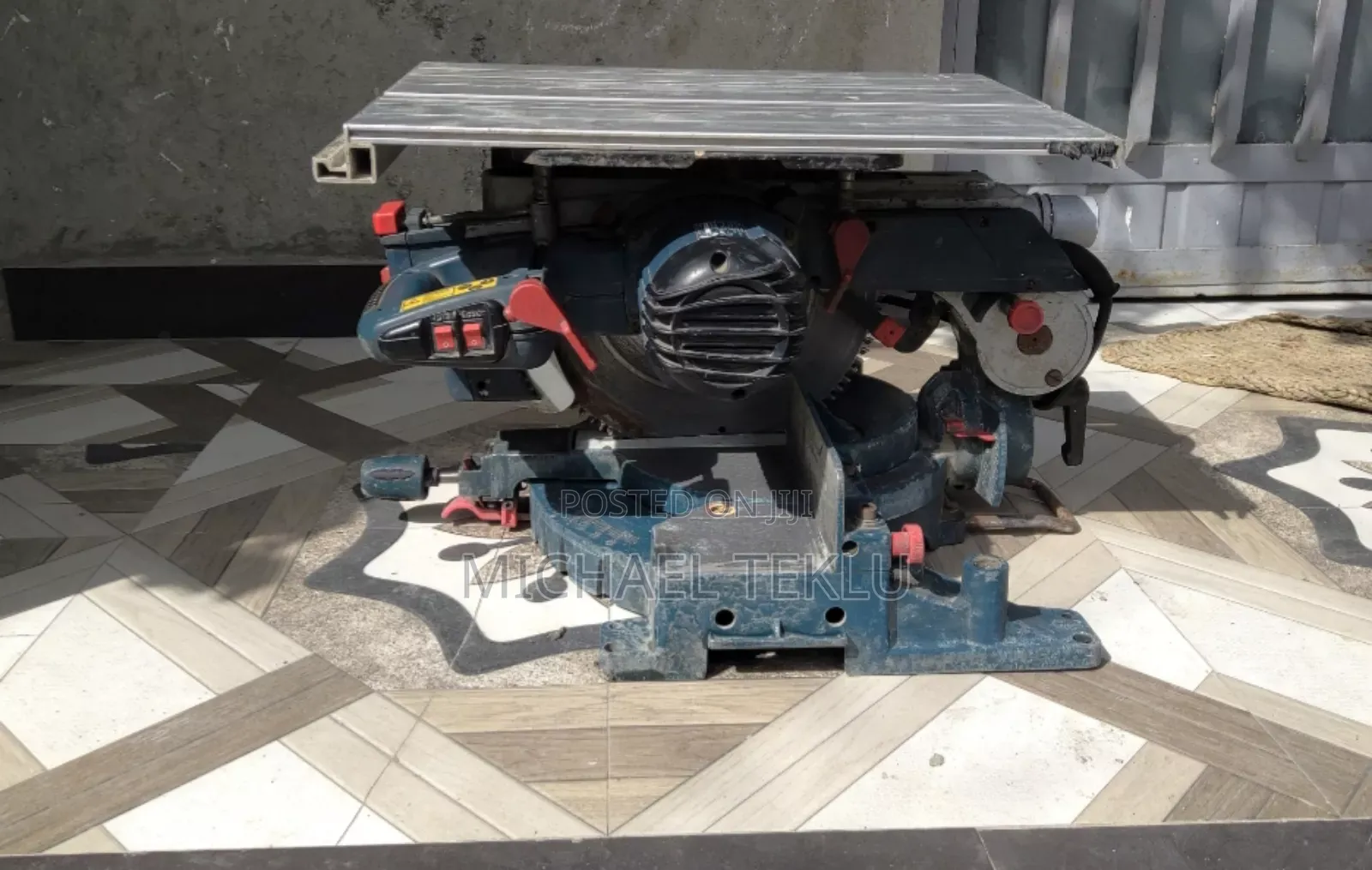 አሉሚኒየም መቁረጫ ማሽን/ Aluminum Cuting Machine