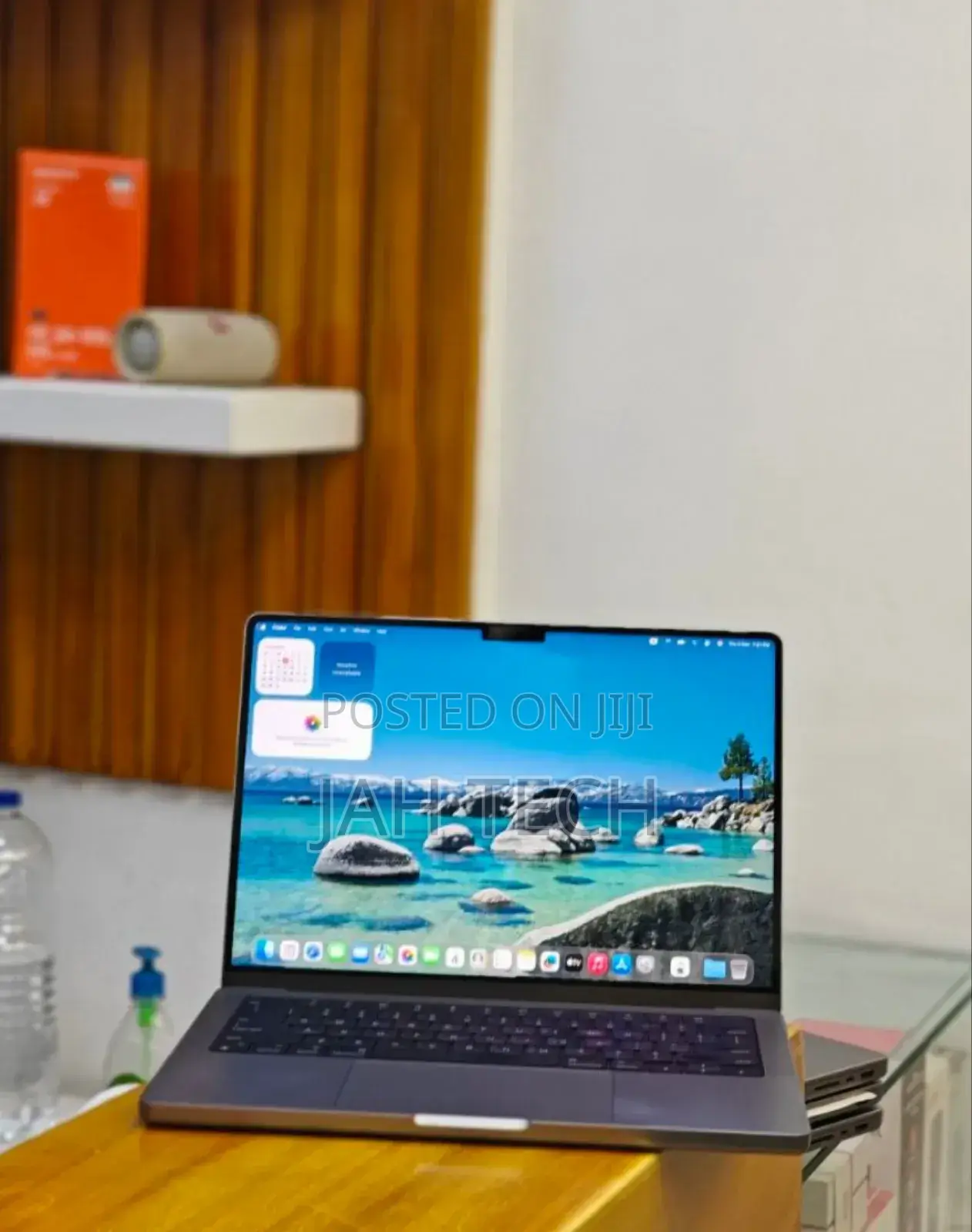 New Laptop Apple MacBook Pro M1 16GB Apple M1 Pro SSD 512GB