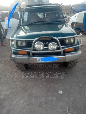 Toyota Land Cruiser 90 Automatic 2000 Blue