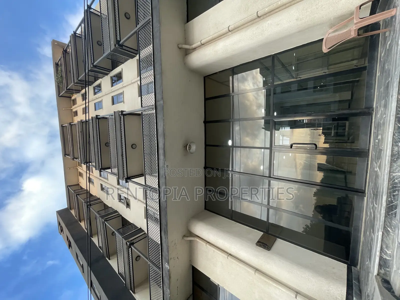 Building for Rent! At Ayat