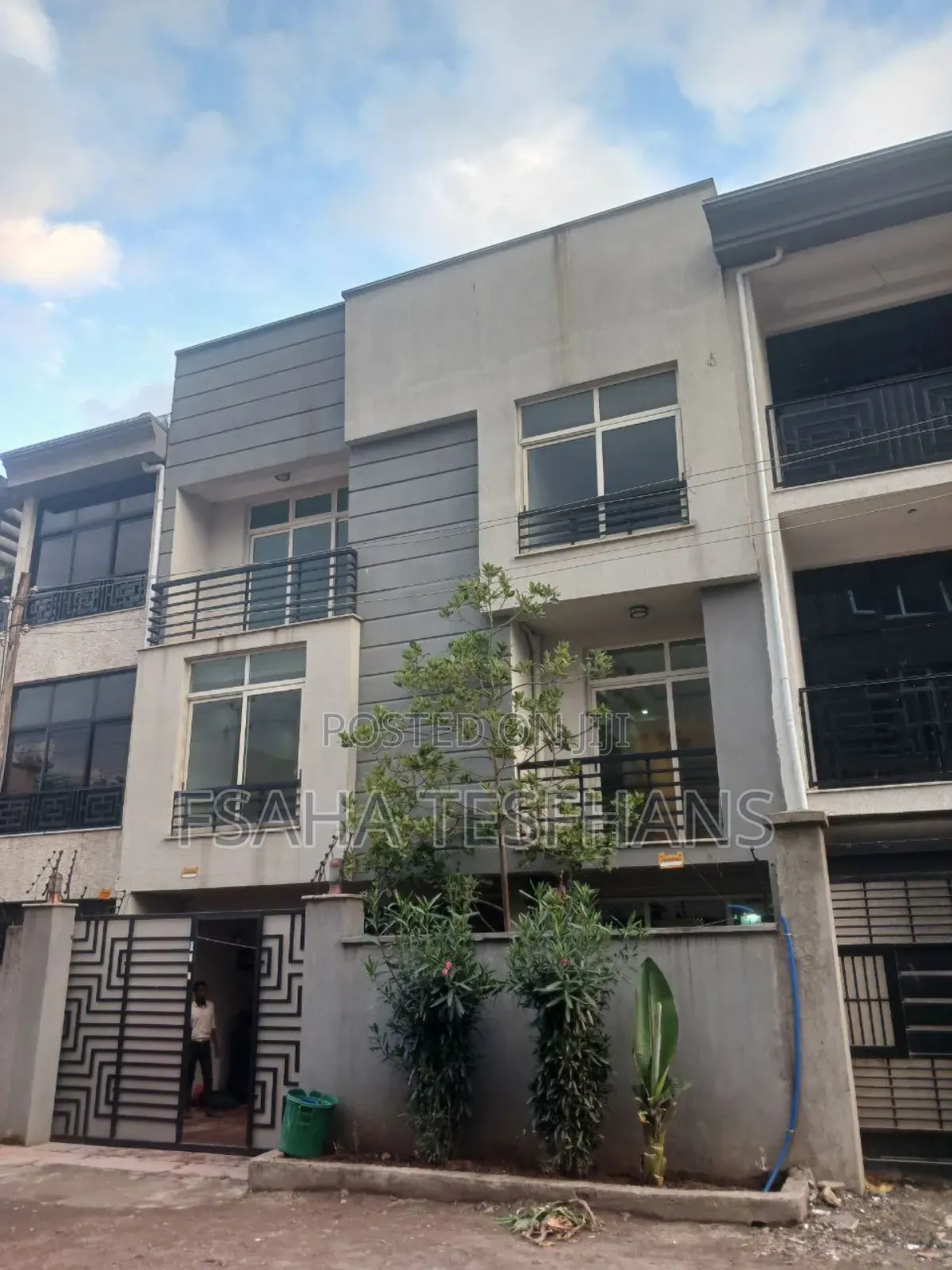 5bdrm House in G+2, Bole for rent