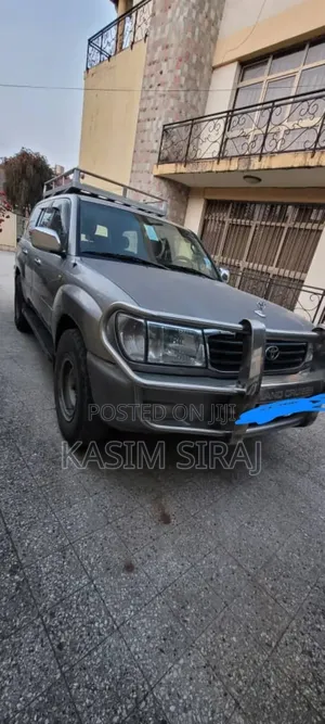 Photo - Toyota Land Cruiser 100 4.2 TD 2005 Gray