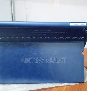 New Apple iPad 9.7 128 GB Silver