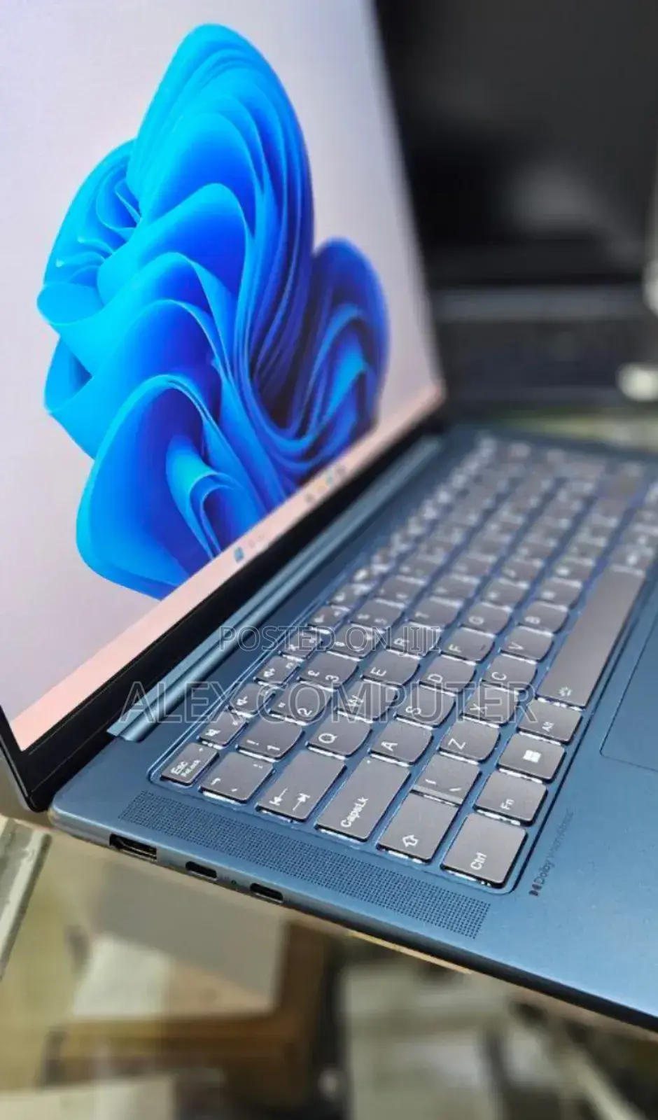 New Laptop Lenovo Yoga 7i 16GB Intel Core I7 SSD 1T