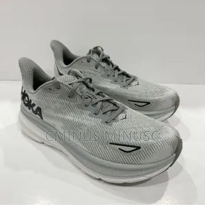 Hoka Clifton ዘጠኝ