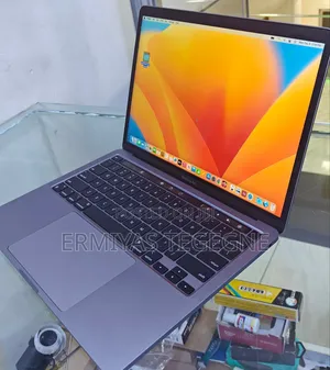 New Laptop Apple MacBook 8GB Intel Core I7 SSD 256GB