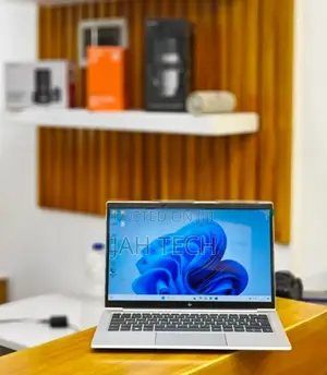 New Laptop HP EliteBook 835 G7 16GB AMD Ryzen 5 SSD 512GB