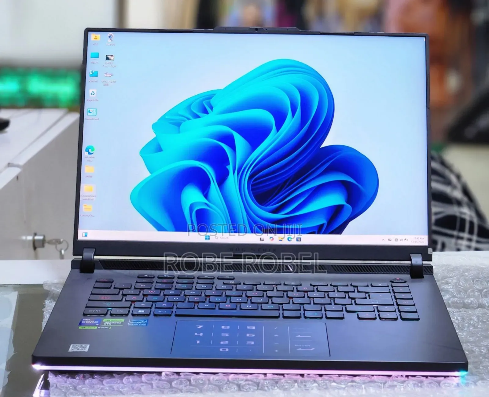 New Laptop Asus ROG G703 16GB Intel Core I9 SSD 1T