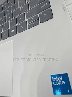 New Laptop HP OmniBook 5 14" 16GB Intel Core Ultra 7 SSD 1T