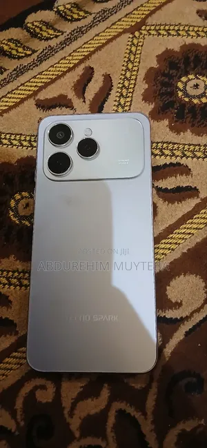 New Tecno Spark 40 128 GB Gray