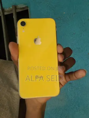 Apple XR 64 GB Yellow