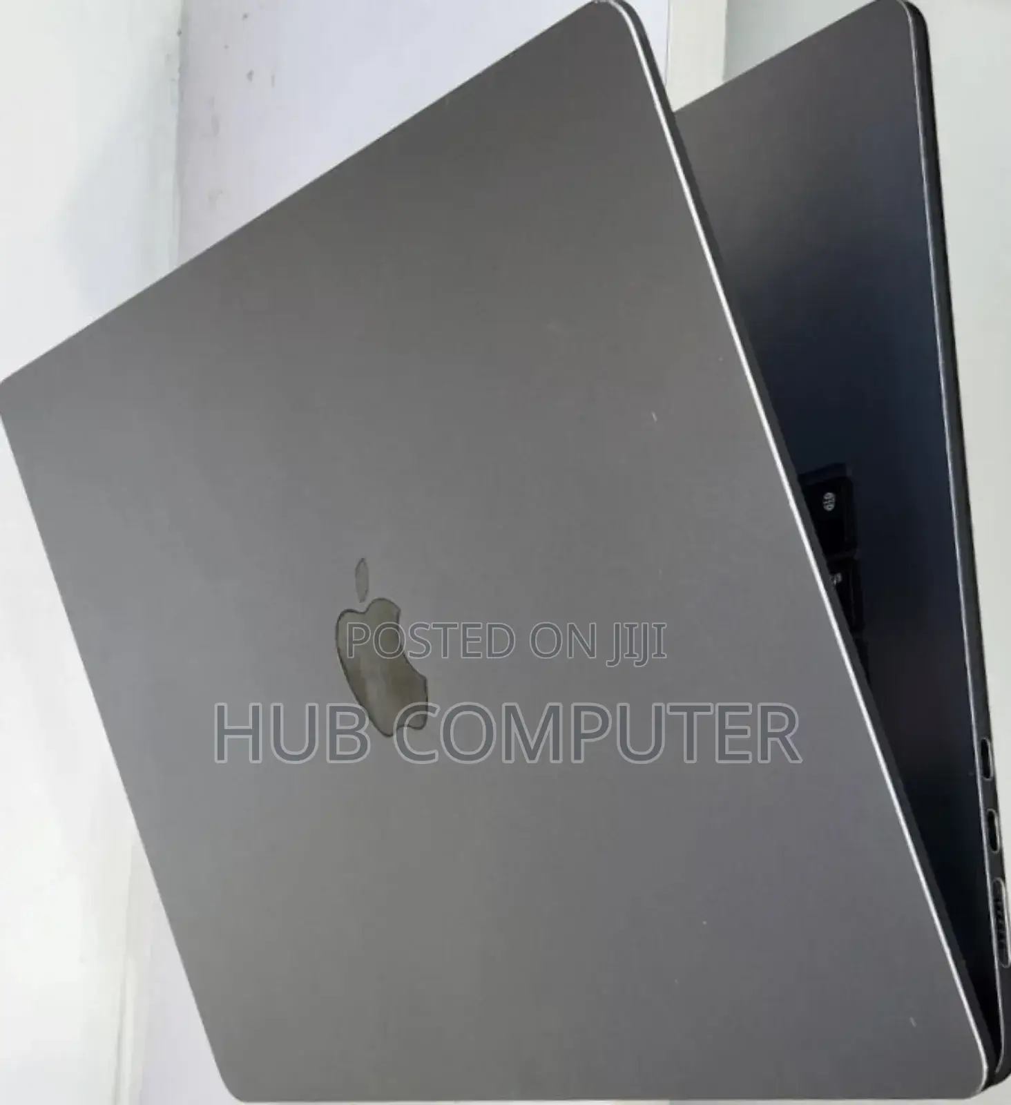 New Laptop Apple MacBook Air 2022 M2 8GB Apple M2 SSD 256GB