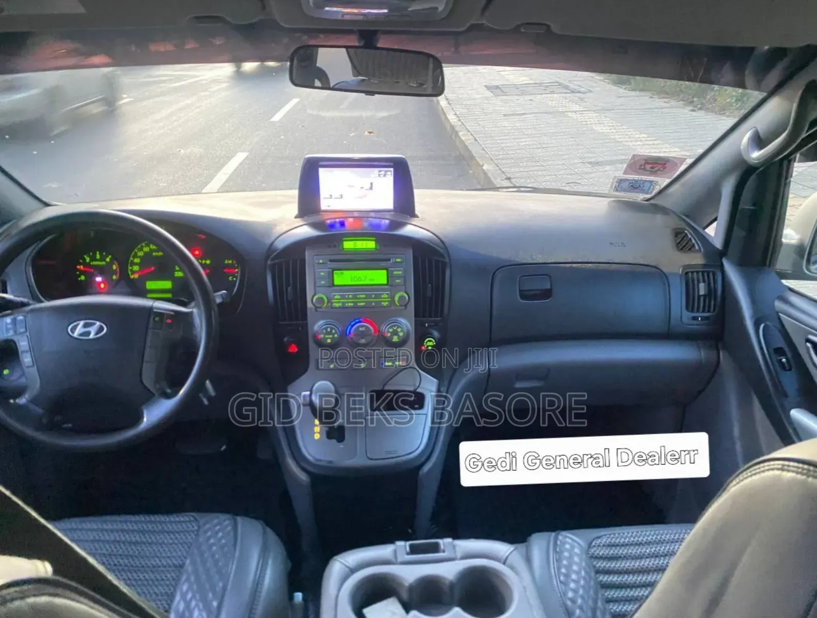 Hyundai Starex 2015 Gray