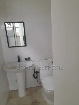 4bdrm House in Villa House, Bole for rent