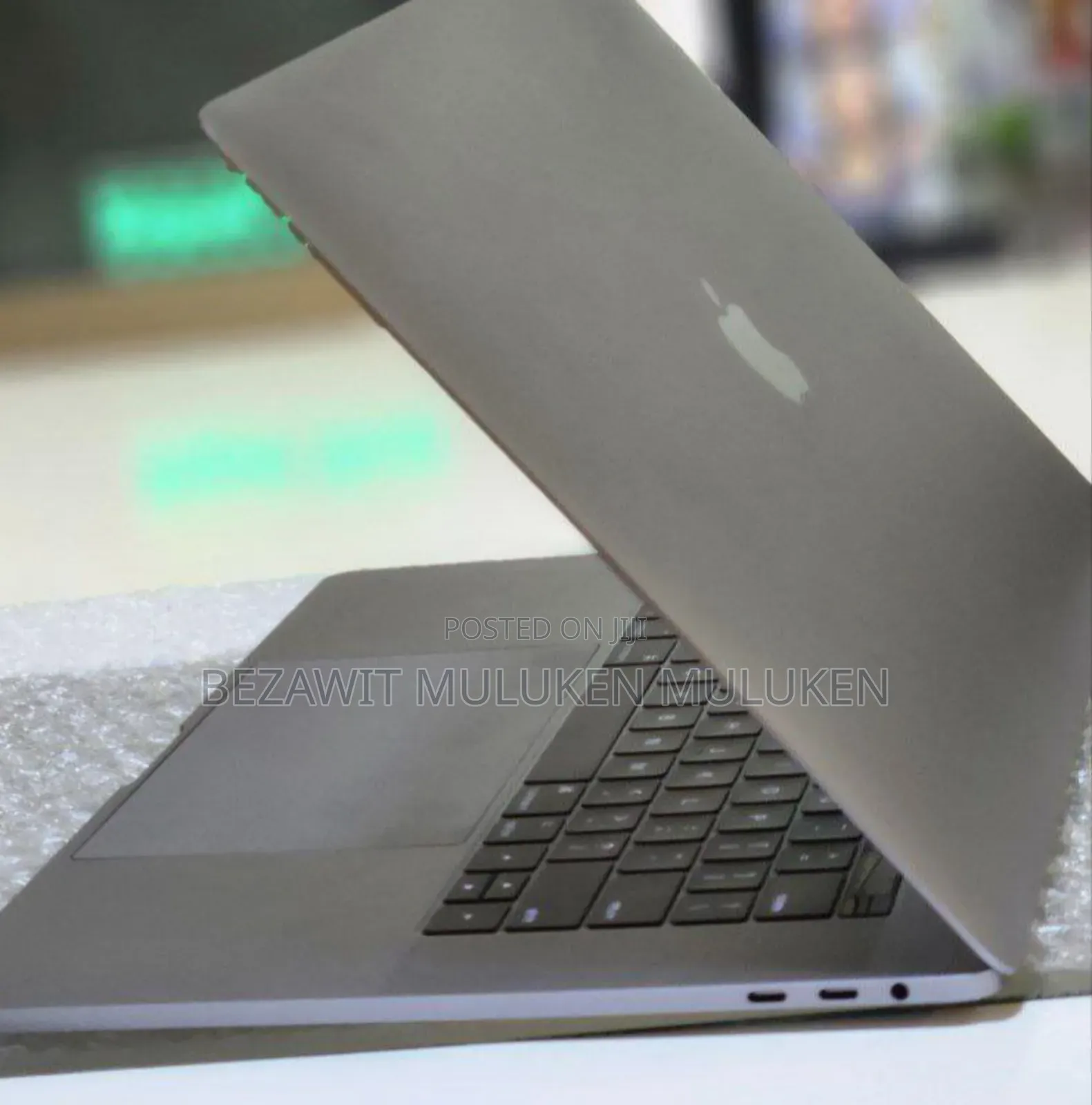 New Laptop Apple MacBook Pro 2017 16GB Intel Core I7 SSD 512GB