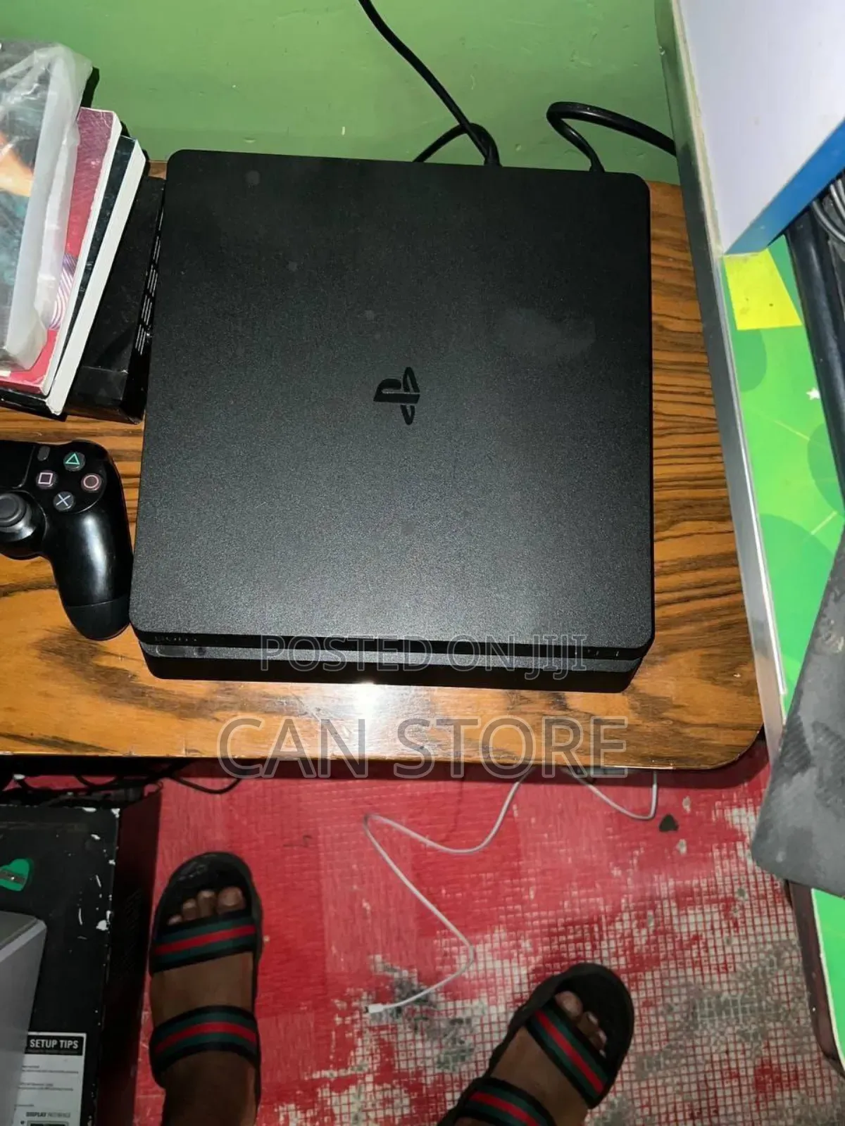 Playstation ቤት ዉስጥ የነበረ በጥሩ ሁኔታ ላይ ያለ Ps4slim