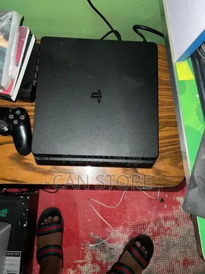 Photo - Playstation ቤት ዉስጥ የነበረ በጥሩ ሁኔታ ላይ ያለ Ps4slim