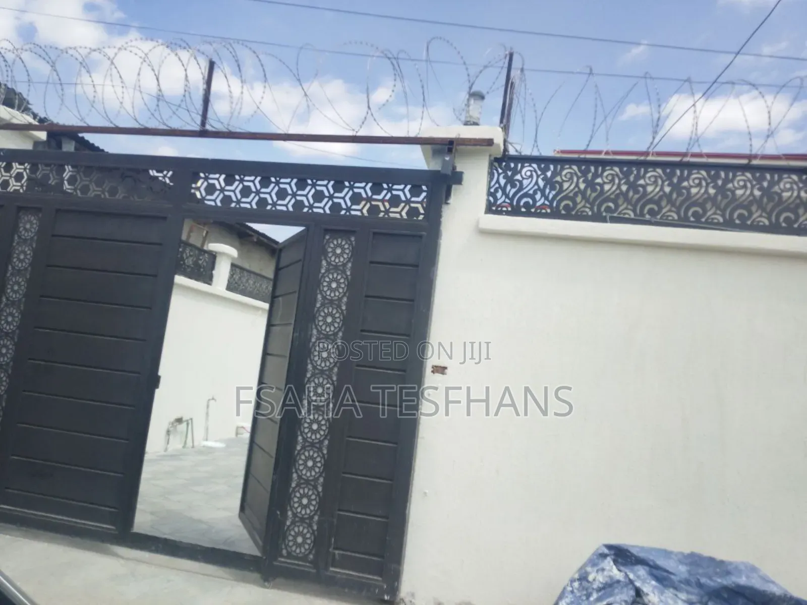 4bdrm House in Villa, Bole for rent
