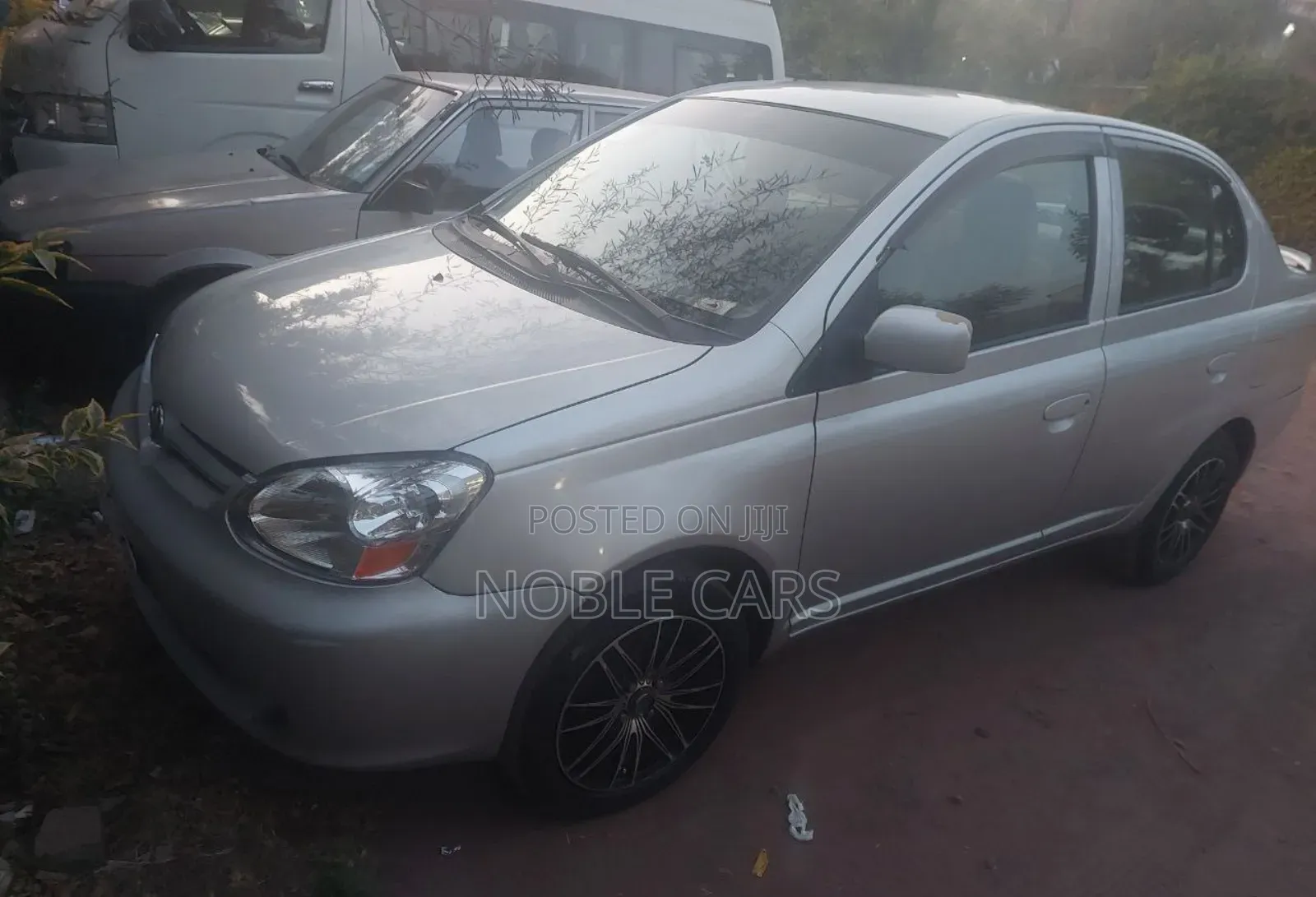Toyota Platz 2005 Silver